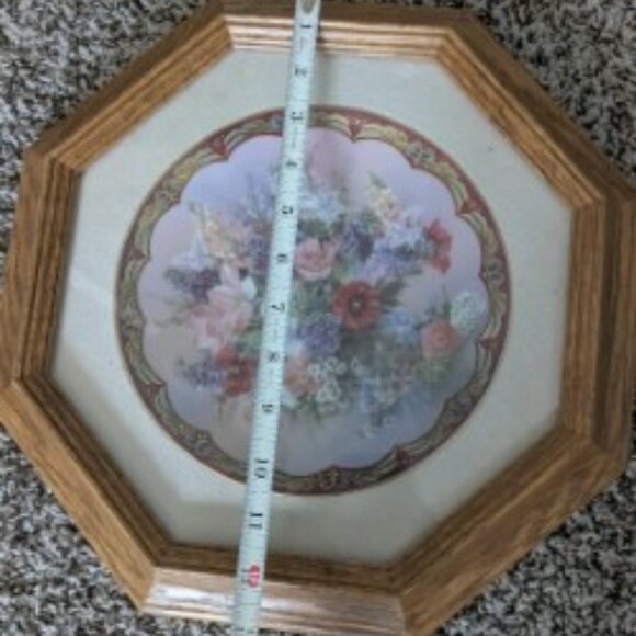 Framed Decorative Collector's plate. Framed - NEW - Picture 7 of 7